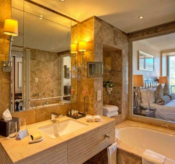 חדר דחוקס עם מיטת קינג, Taj Cape Town