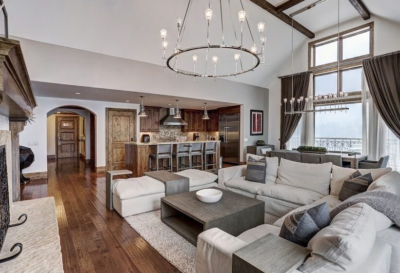 2 Bedroom Premium Apartment, The Arrabelle At Vail Square, A Rockresort