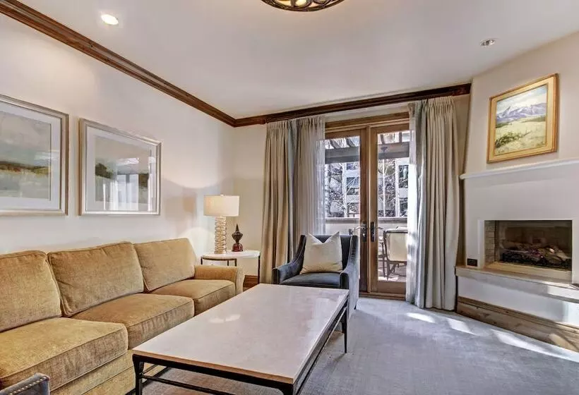 سوییت جونیور, The Arrabelle At Vail Square, A Rockresort