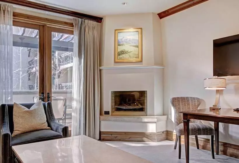 سوییت جونیور, The Arrabelle At Vail Square, A Rockresort