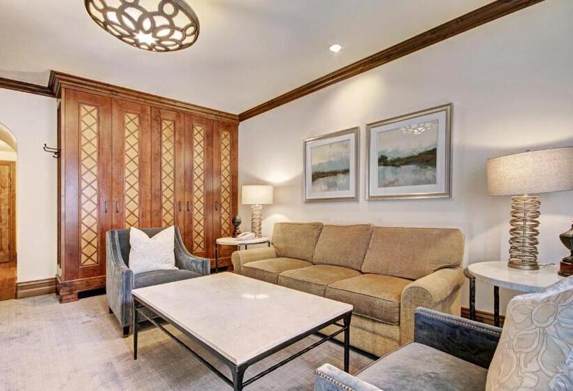Junior Suite, The Arrabelle At Vail Square, A Rockresort