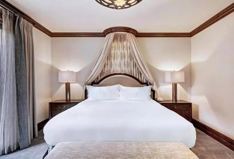 سوییت جونیور, The Arrabelle At Vail Square, A Rockresort