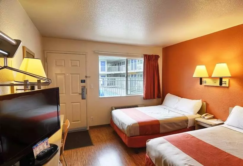 2ダブルベッドのスタンダードルーム, Motel 6coeur D Alene, Id