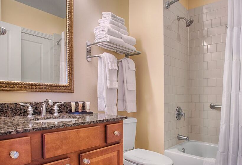 استودیوی استاندارد, Club Wyndham La Belle Maison