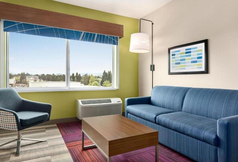 스위트 킹사이즈 침대, Holiday Inn Express & Suites   Ukiah, An Ihg