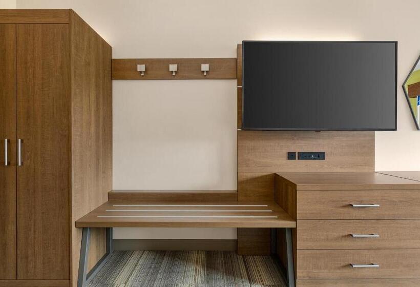 带2个卧室的套房, Holiday Inn Express & Suites   Ukiah, An Ihg