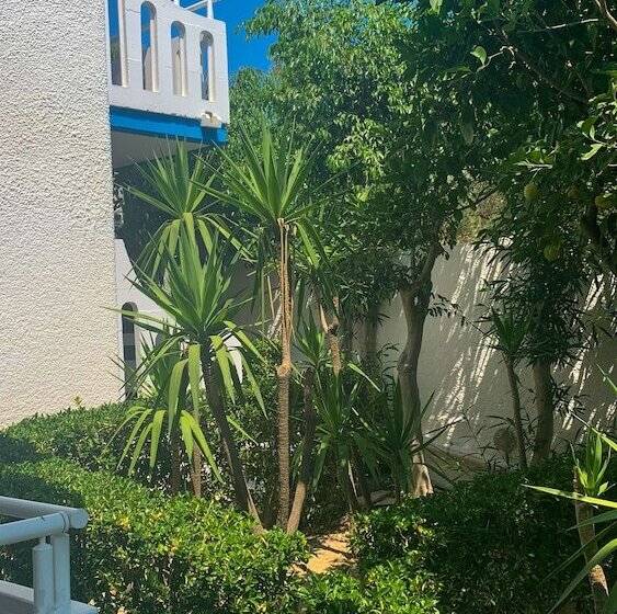 スタンダードスタジオ, Folia Apartments Chania