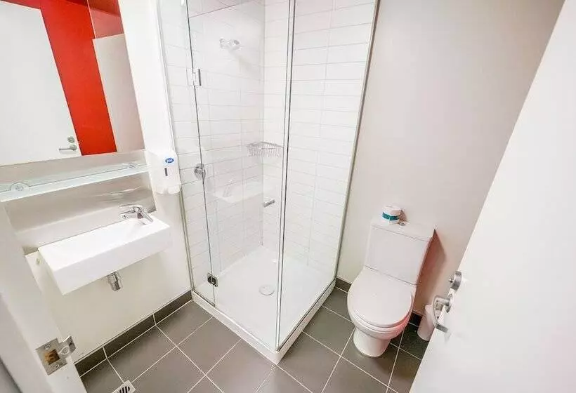 ルームシェアのワンベッド, Nomads Queenstown Hostel