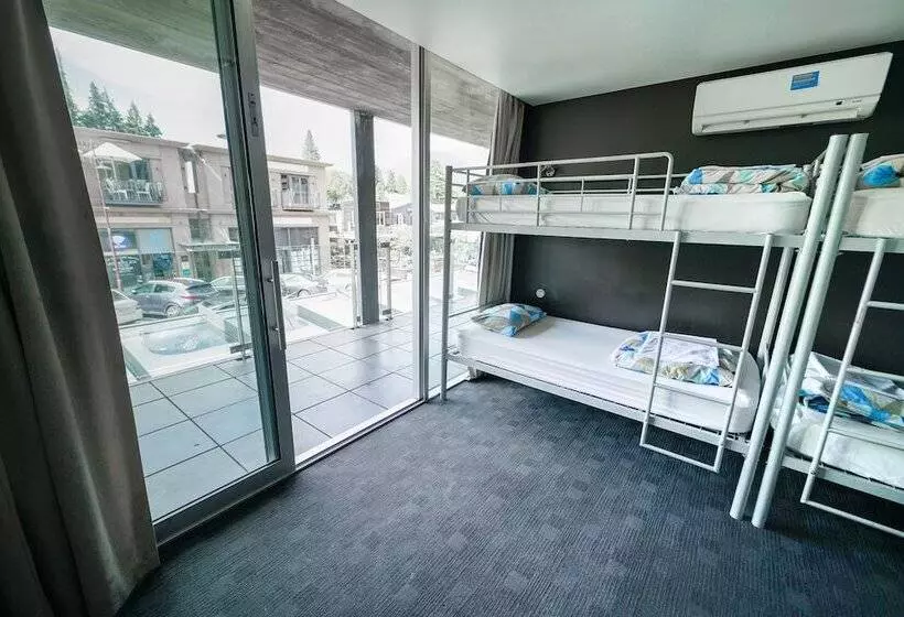 ルームシェアのワンベッド, Nomads Queenstown Hostel