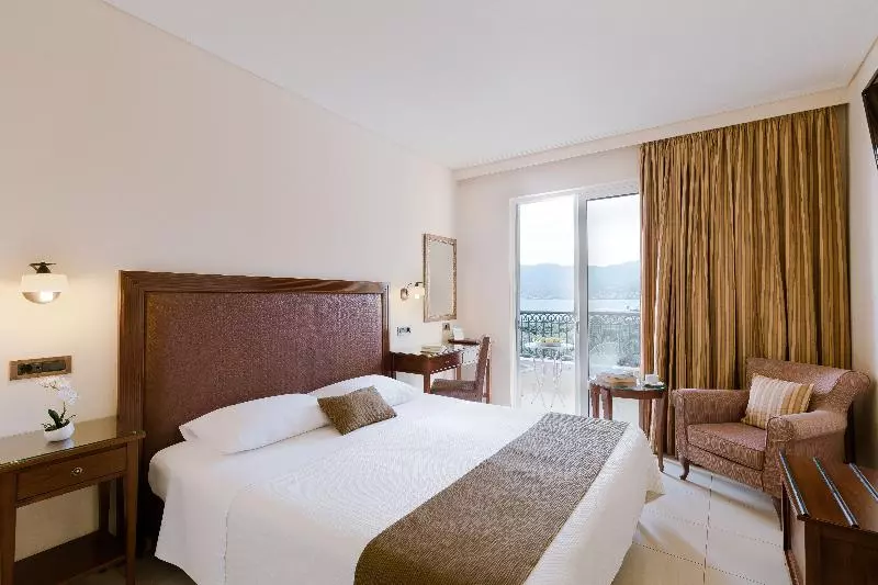 اتاق کلاسیک, Akti Taygetos Conference Resort