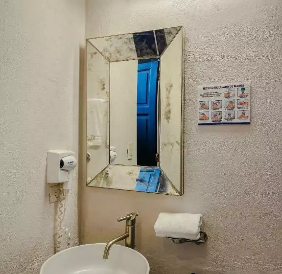 سوییت جونیور, Casa Liza