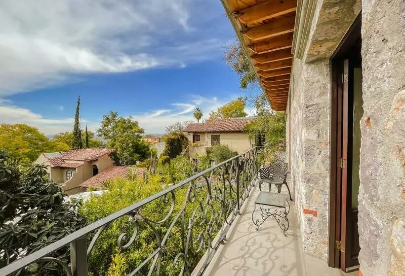 سوییت جونیور, Casa Liza