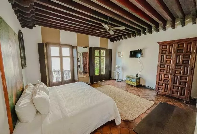 سوییت جونیور, Casa Liza