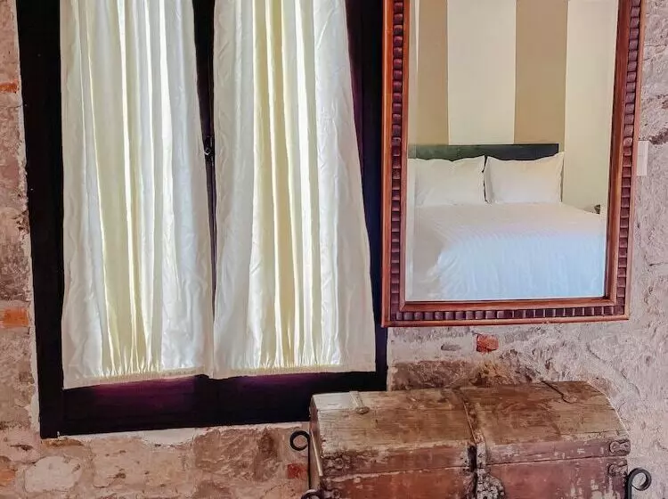 اتاق لوکس, Casa Liza