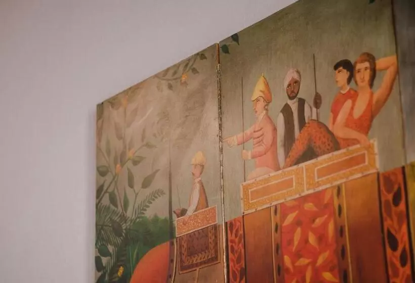 سوئیت مستر, Casa Liza