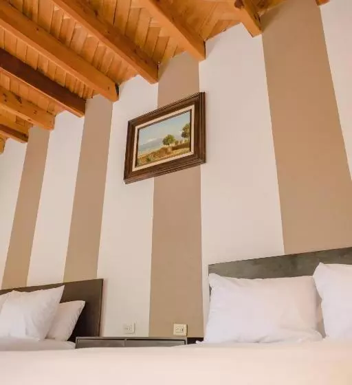 سوییت, Casa Liza