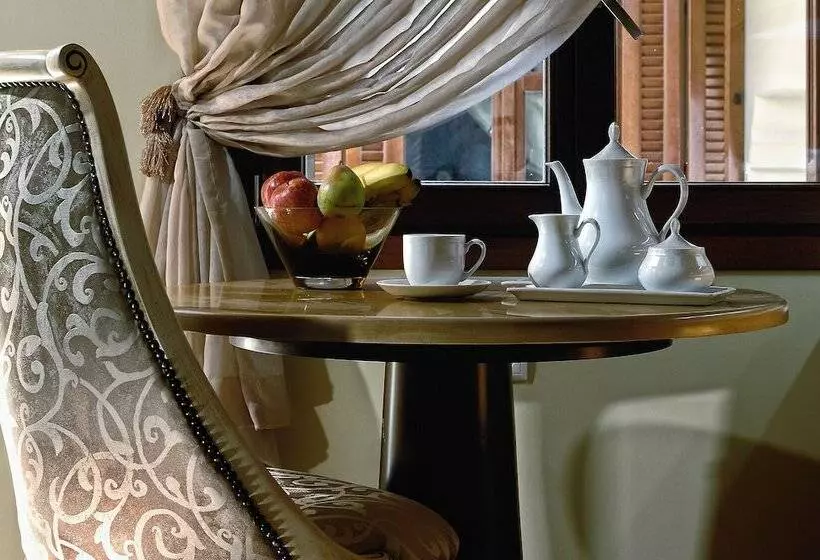 デラックススイート, Civitas Suites
