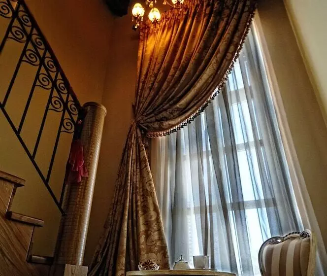 デラックススイート, Civitas Suites