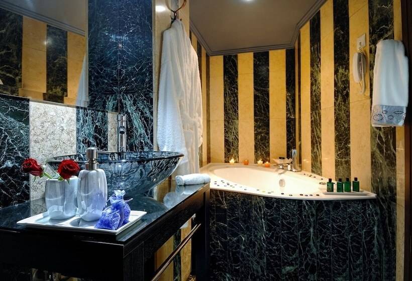 高级套房带海景, Civitas Suites