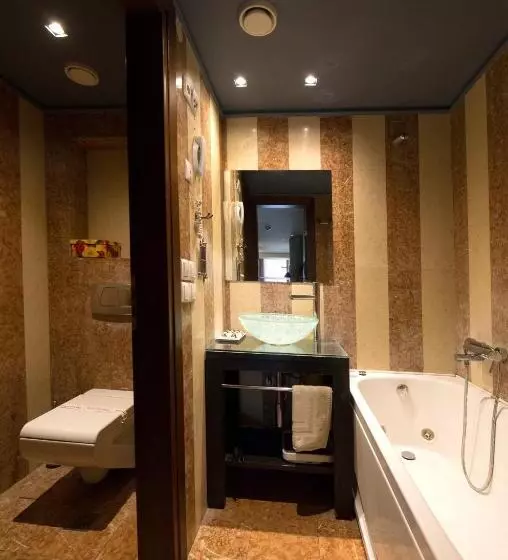 デラックススイート, Civitas Suites