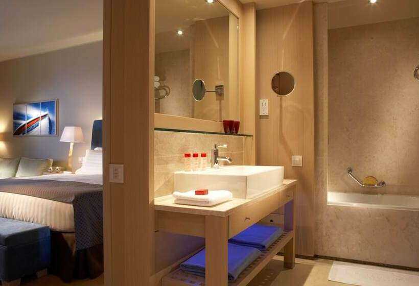 Номер Deluxe Вид на Море, Daios Cove