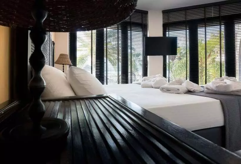 سوییت جونیور با چشم‌انداز دریا, Gloria Maris Hotel Suites And Villa