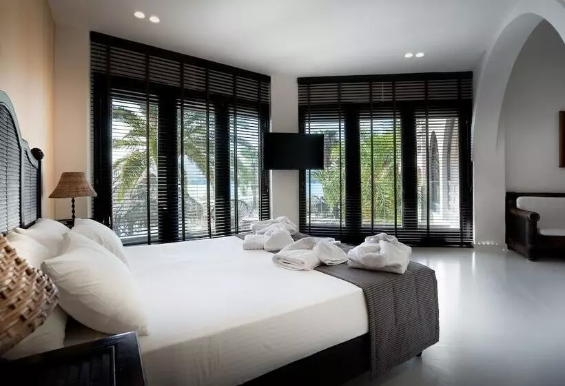 سوییت جونیور با چشم‌انداز دریا, Gloria Maris Hotel Suites And Villa