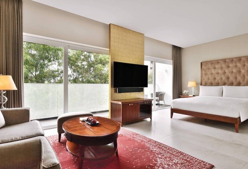 ダブルベッドのスタンダードスタジオ, Marriott Suites Pune