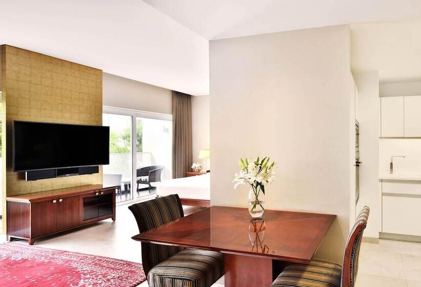 ダブルベッドのスタンダードスタジオ, Marriott Suites Pune