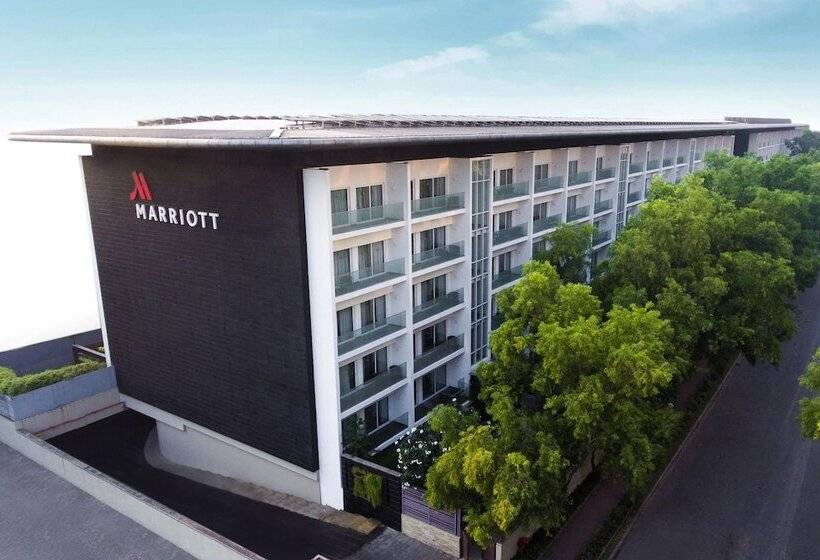 スイート, Marriott Suites Pune