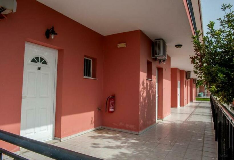 스탠다드 트리플 룸, Paradise Studios