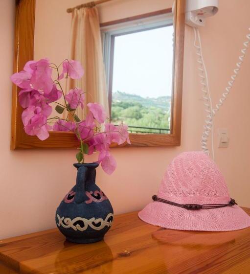 스탠다드 트리플 룸, Paradise Studios