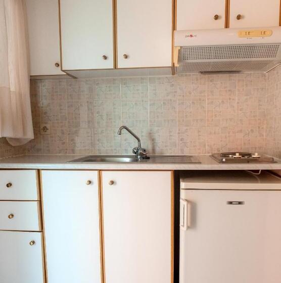 스탠다드 룸, Paradise Studios