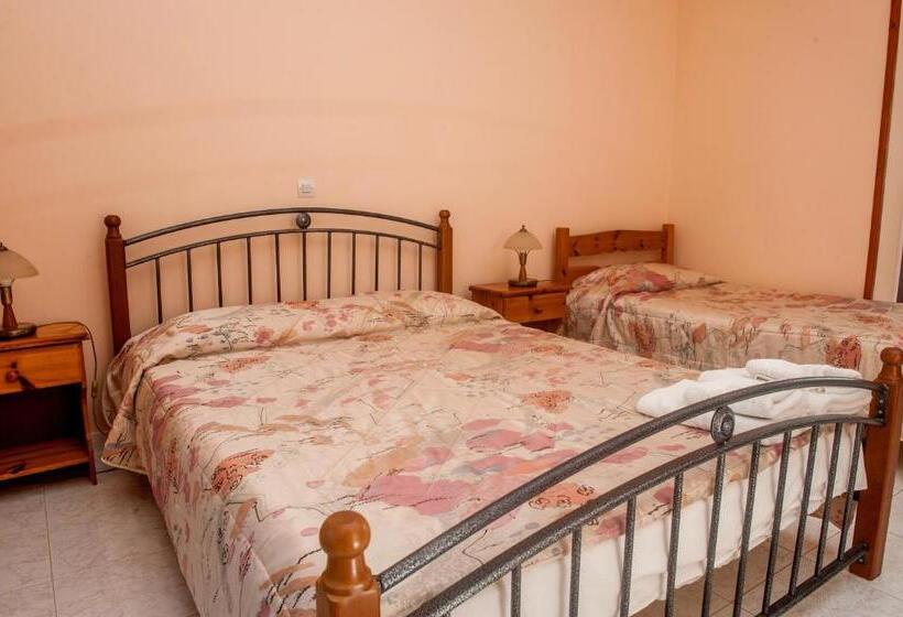 스탠다드 트리플 룸, Paradise Studios