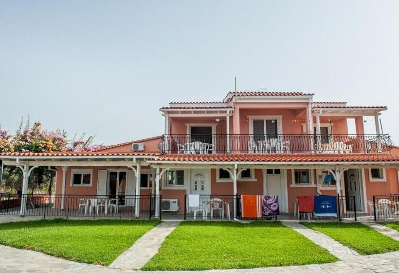 스탠다드 룸, Paradise Studios