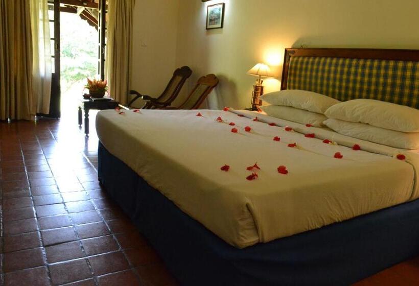 오두막, Poovar Island Resort