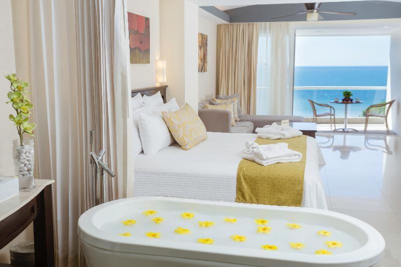 سوییت جونیور کلاب, Fiesta Americana Riviera Nayarit Resort All Inclusive & Spa