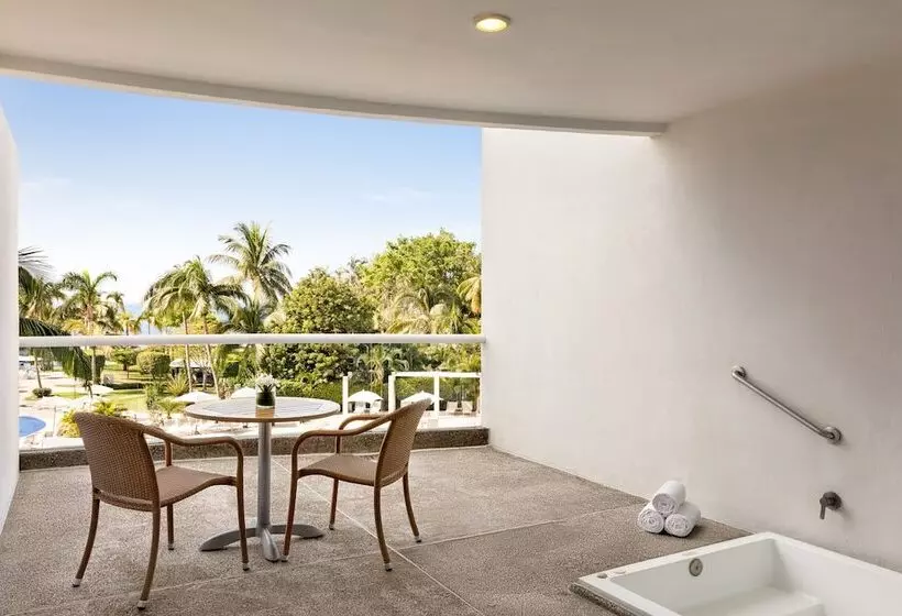 سوییت جونیور با چشم‌انداز جانبی دریا, Fiesta Americana Riviera Nayarit Resort All Inclusive & Spa