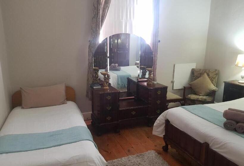 חדר משפחתי, Karoo Manor Guesthouse And Restaurant