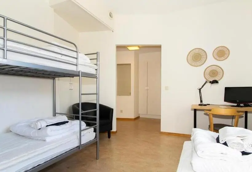 スタンダードトリプルルーム, Härnösands Folkhögskolas Bed & Breakfast