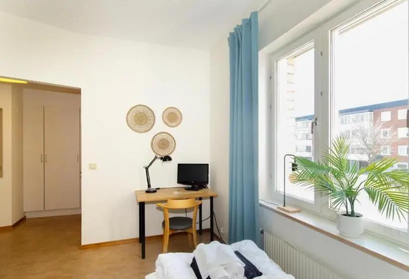 スタンダードトリプルルーム, Härnösands Folkhögskolas Bed & Breakfast