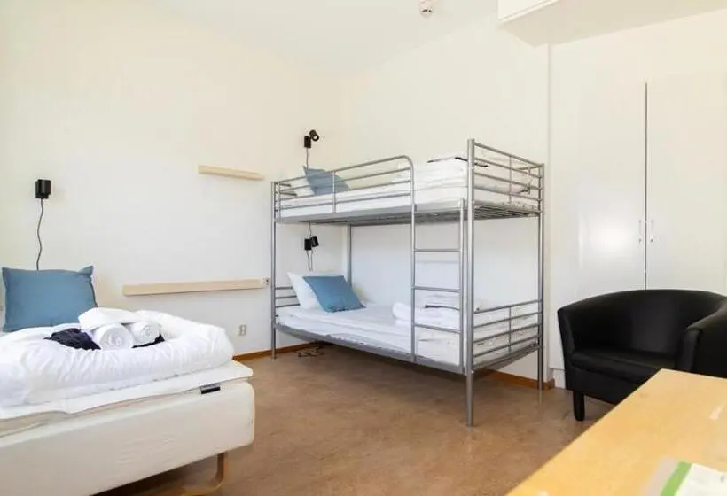 スタンダードトリプルルーム, Härnösands Folkhögskolas Bed & Breakfast