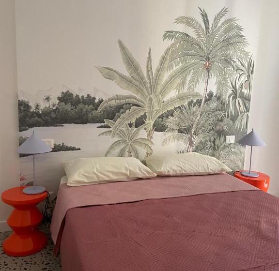 اتاق استاندارد چهار تخته, Chiesa Russa