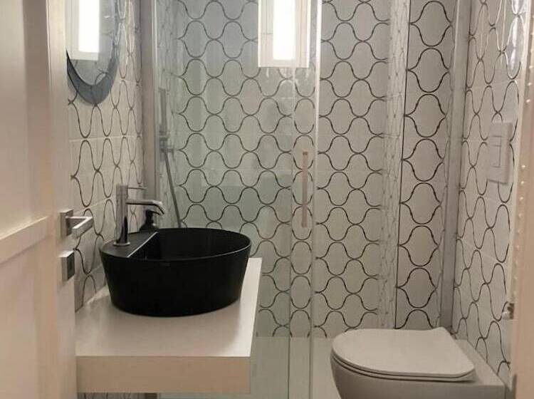 اتاق استاندارد چهار تخته, Chiesa Russa