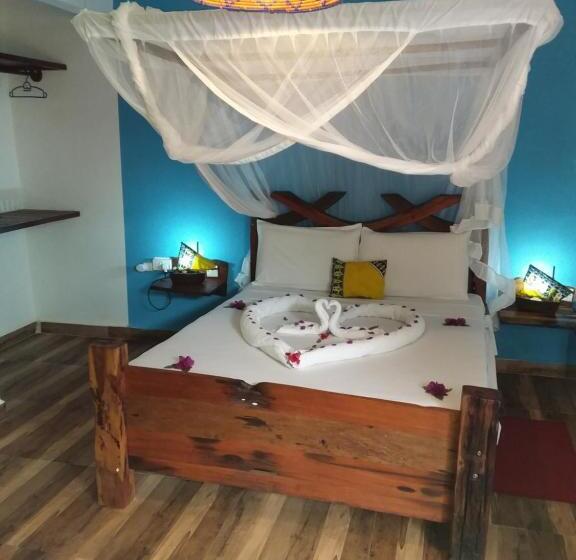 Трехместный Номер Deluxe, Villa Kumi