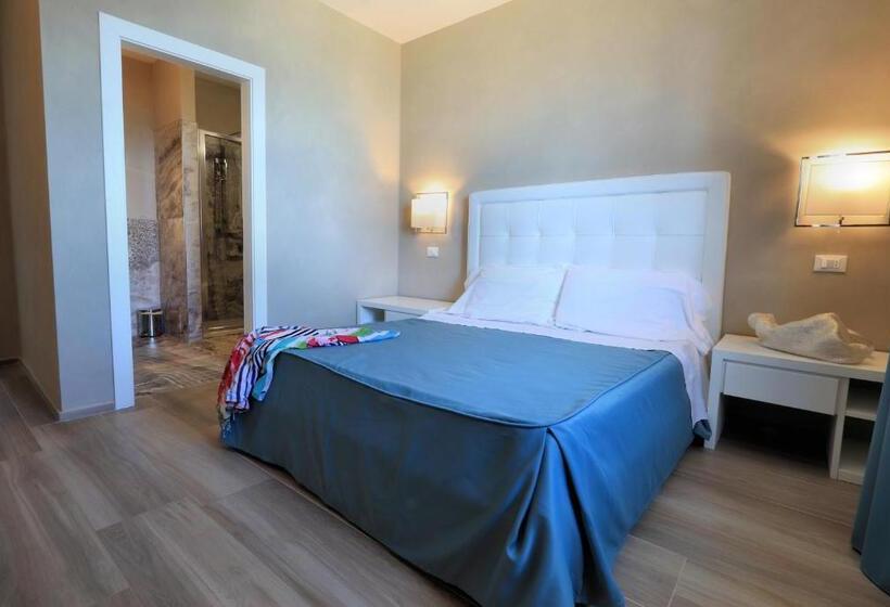 Стандартный Номер Кровать Кинг, Cecina Beach