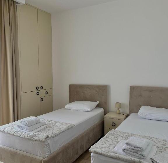 Chambre Standard, Kaligrosh