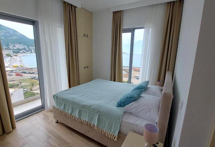 Chambre Deluxe, Kaligrosh