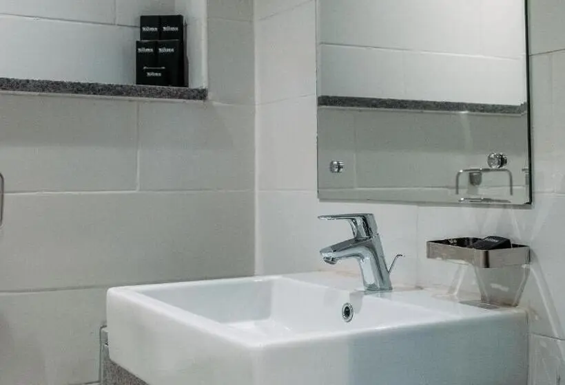 اتاق لوکس با تخت بزرگ, Palma