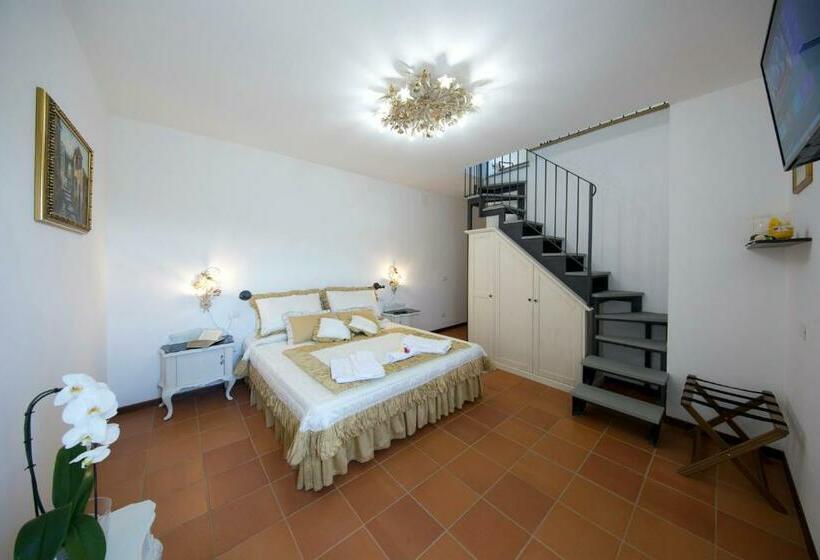 Люкс Вид на Сад, Podere Le Volte Country House La Mita